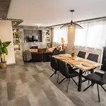 Spacious And Cozy House 3 Bedrooms * サン・タヴォル