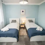 Spacious And Cozy House 3 Bedrooms 別荘