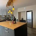 Spacious And Cozy House 3 Bedrooms * サン・タヴォル