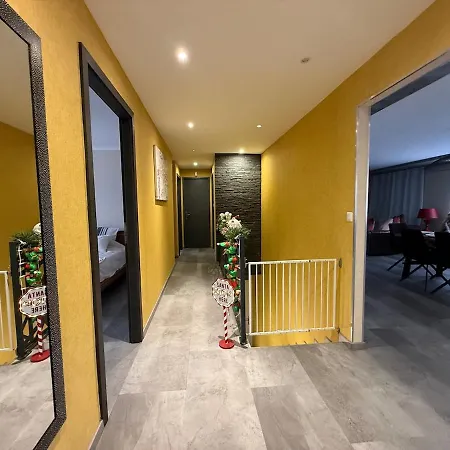 Spacious And Cozy House 3 Bedrooms Semesterbostad