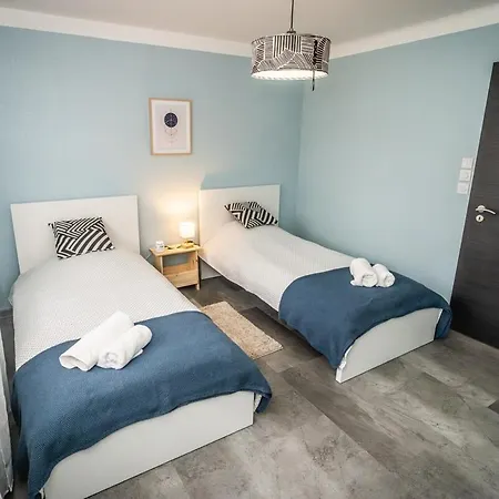 Semesterbostad Spacious And Cozy House 3 Bedrooms