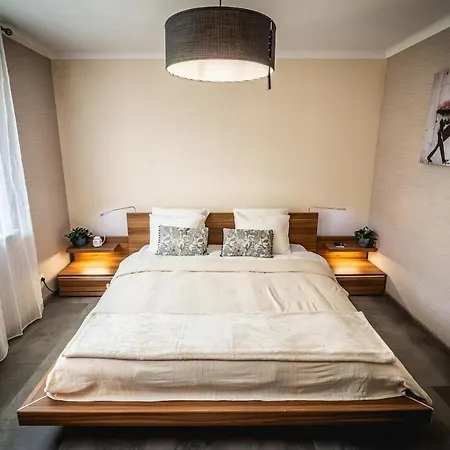Spacious And Cozy House 3 Bedrooms Semesterbostad