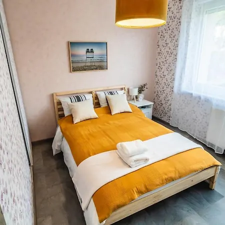 Spacious And Cozy House 3 Bedrooms Semesterbostad