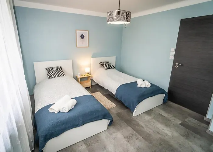 Semesterbostad Spacious And Cozy House 3 Bedrooms