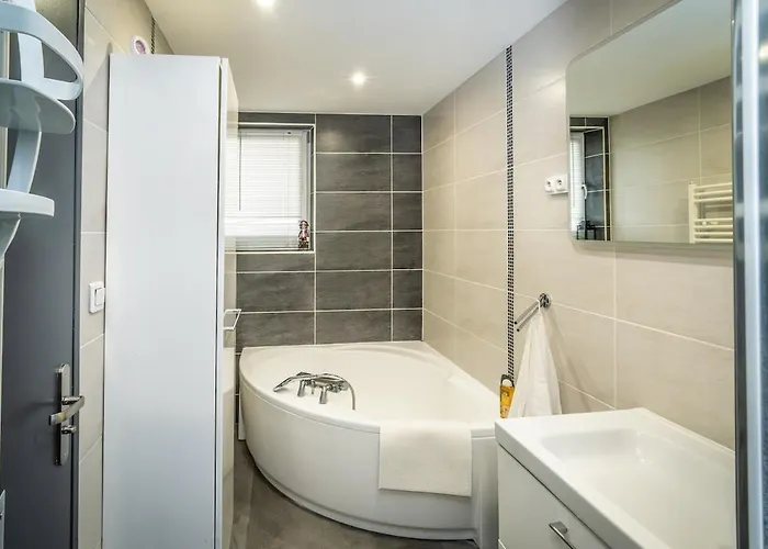 Semesterbostad Spacious And Cozy House 3 Bedrooms *